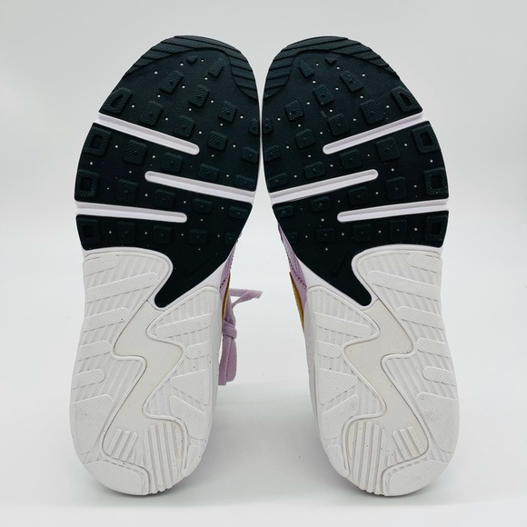 WMNS Nike Air Max Excee - Picture 7 of 10